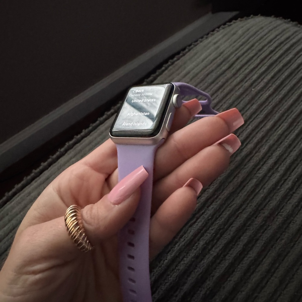 Apple Watch - Picture 2 of 6